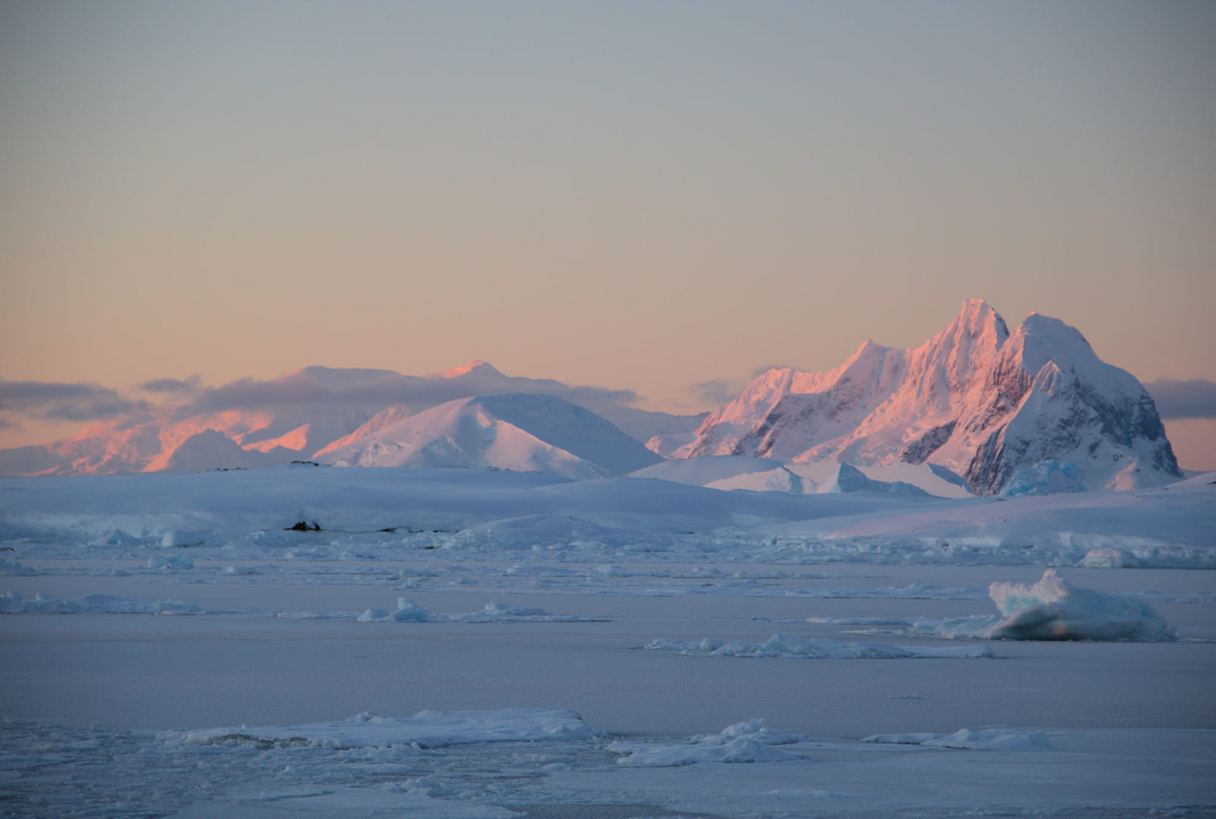 Самая холодная за 6 лет. Как прошла полярная зима возле &quot;Академика Вернадского&quot; (фото)