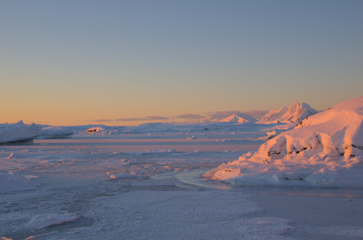 Самая холодная за 6 лет. Как прошла полярная зима возле &quot;Академика Вернадского&quot; (фото)