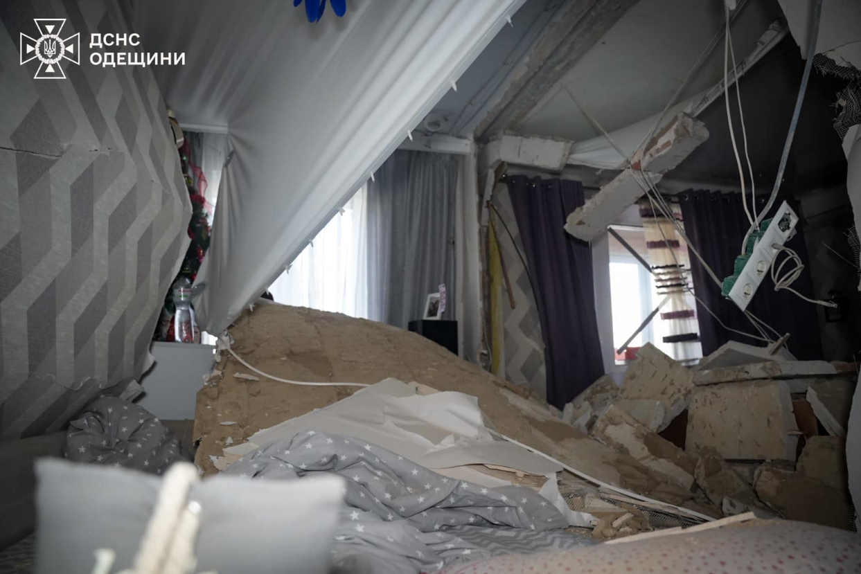 У багатоповерхівці Одеси спалахнула пральна машина: постраждала дитина (фото)