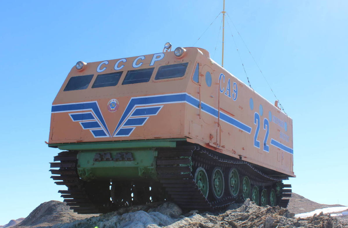 Транспорт в Антарктиде: кто на чем ездил