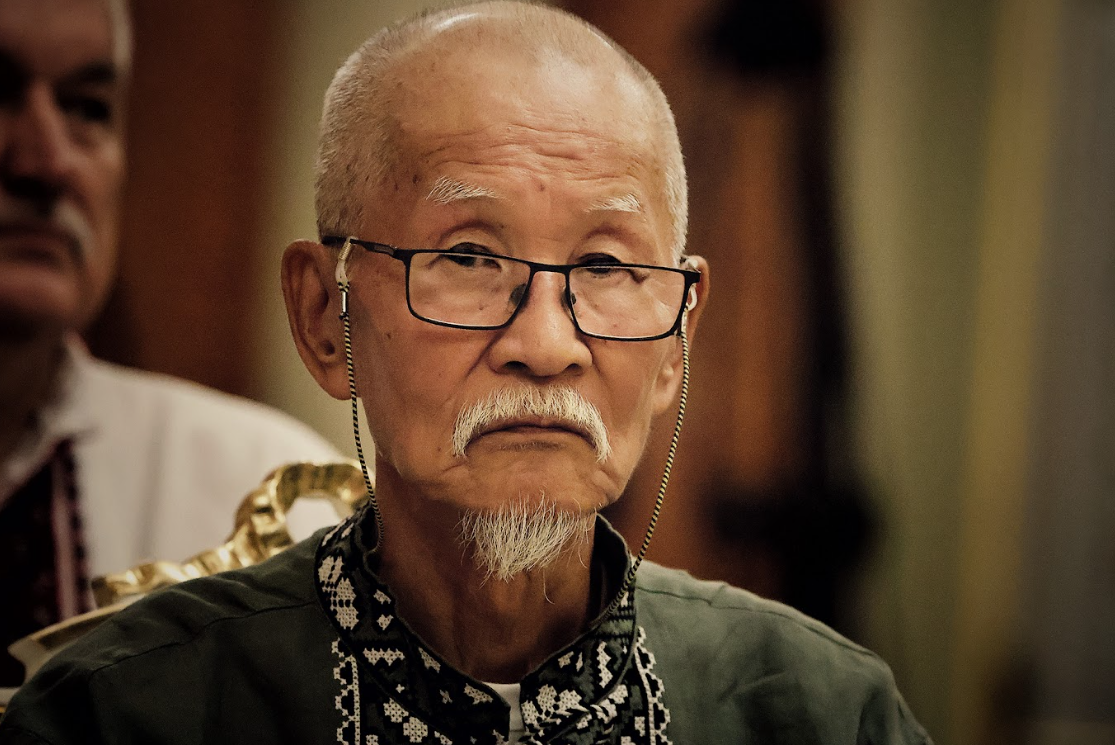 Харківський волонтер Фумінорі Цучіко може втратити дозвіл на проживання: мер відреагував