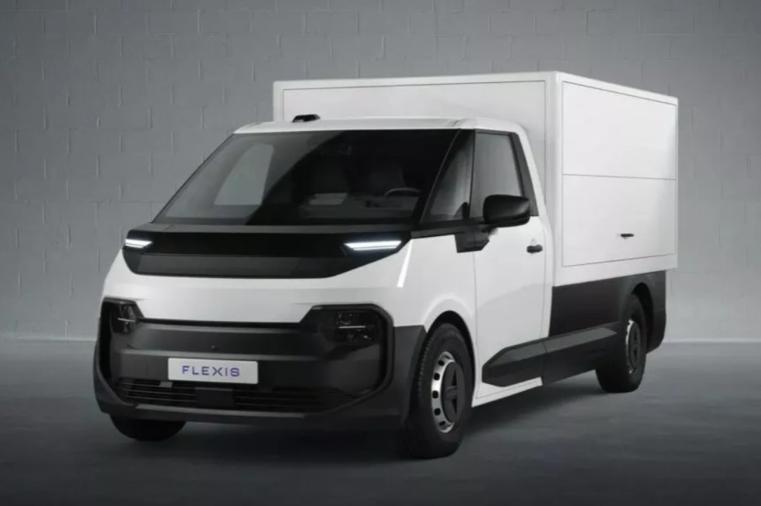 Renault и Volvo разработали целую семью электрических фургонов Flexis: фото и характеристики