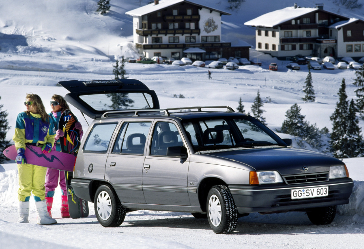 Как раньше ездили зимой: автоприключения до эры подогревателей и шипов