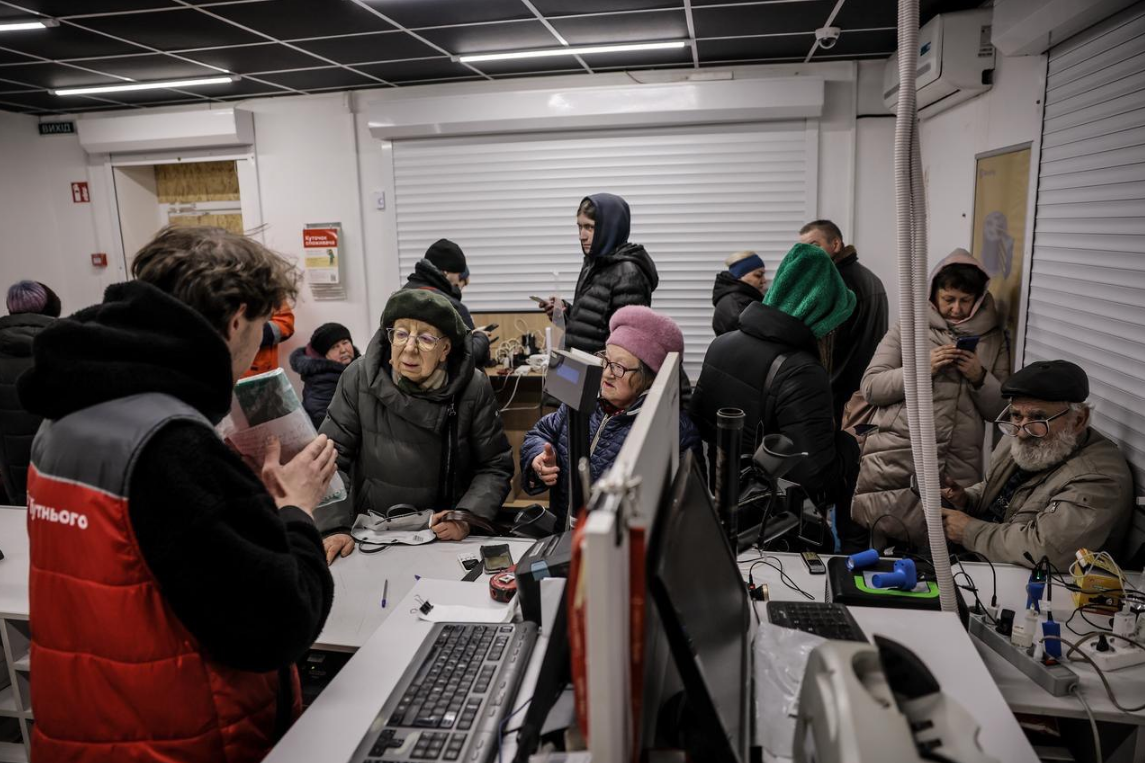 В Покровске закрыли последнюю &quot;Новую почту&quot;: как работало отделение в условиях войны (фото)