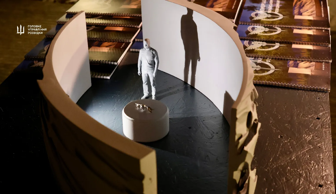 В Киеве открыли первую часть Мемориала украинским разведчикам (фото, видео)