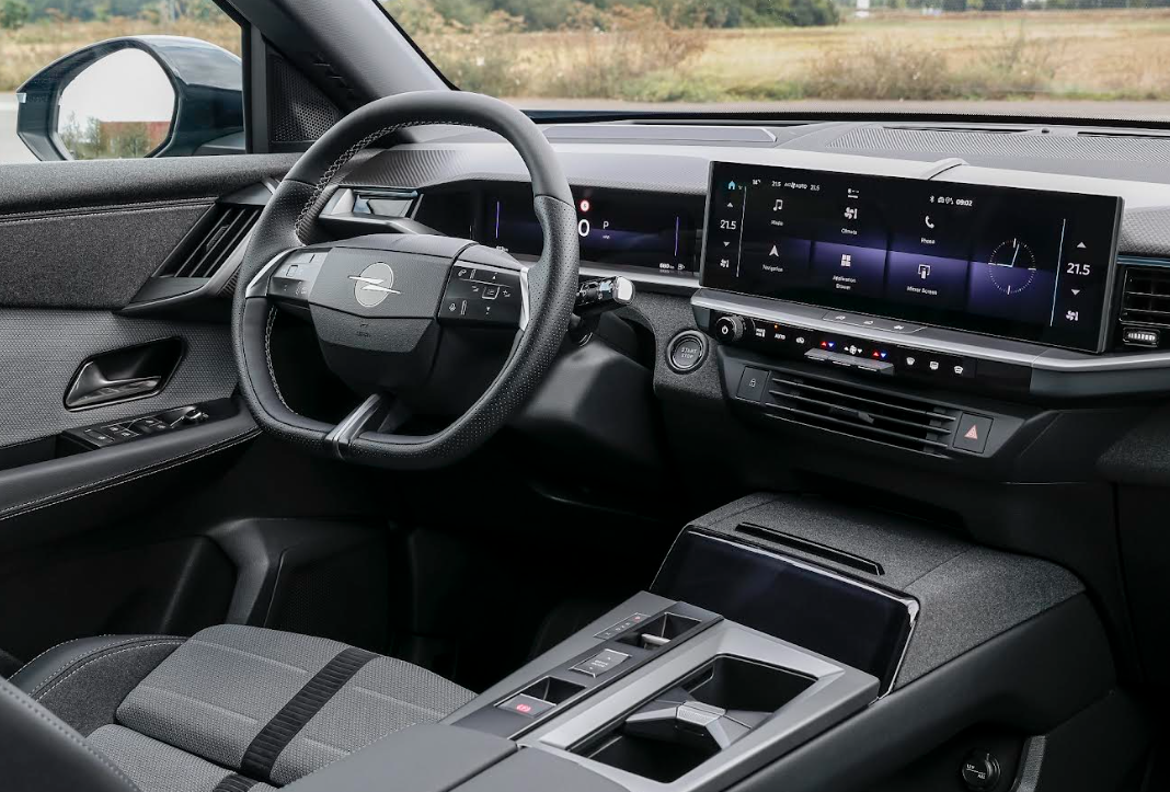 В Україні стартують продажі нового кросовера Opel Grandland: названі ціни та характеристики