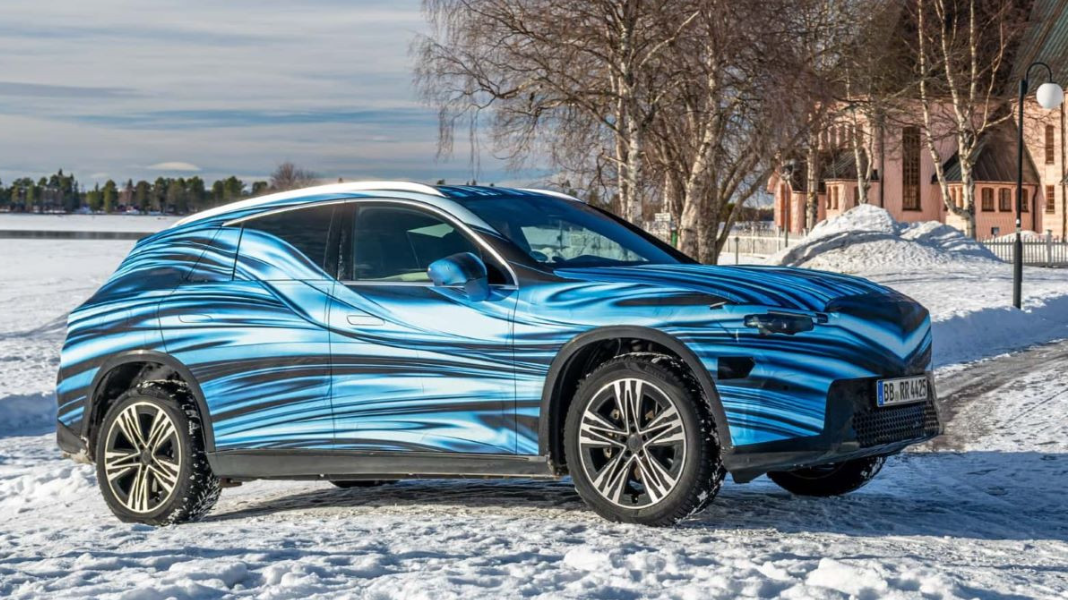 Mercedes-Benz показал электрический кроссовер GLC: первые фото и технические подробности