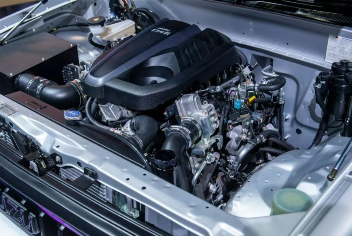 Класичний пікап Isuzu Dragon Max перетворили на спорткар: подробиці