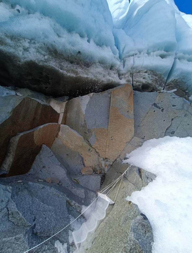 Украинские полярники рассказали, как &quot;охотились&quot; на микропластик в Антарктике (фото)