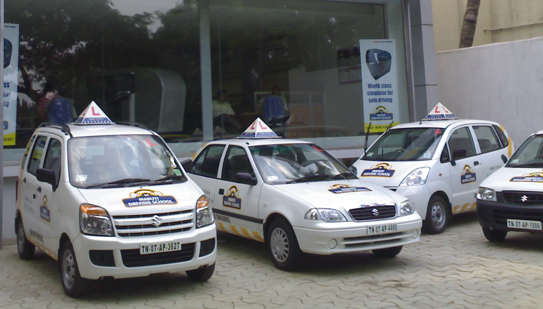 Как быстро научиться ездить на авто: советы для новичков