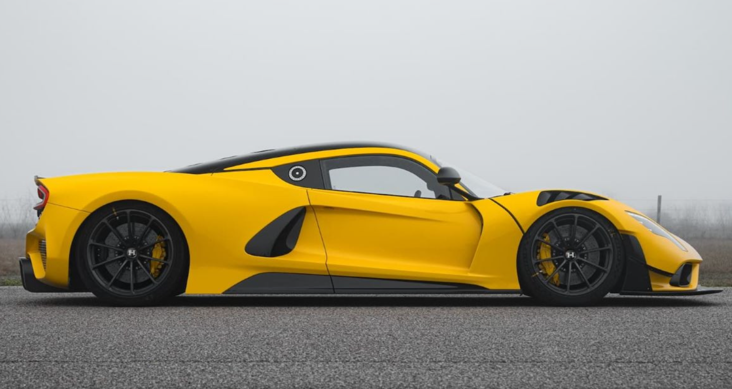 Более 2000 сил: представлен самый мощный в мире автомобиль с ДВС