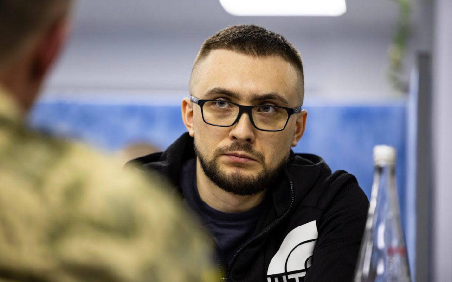 Сергей Стерненко: что известно о волонтере и нападениях на него