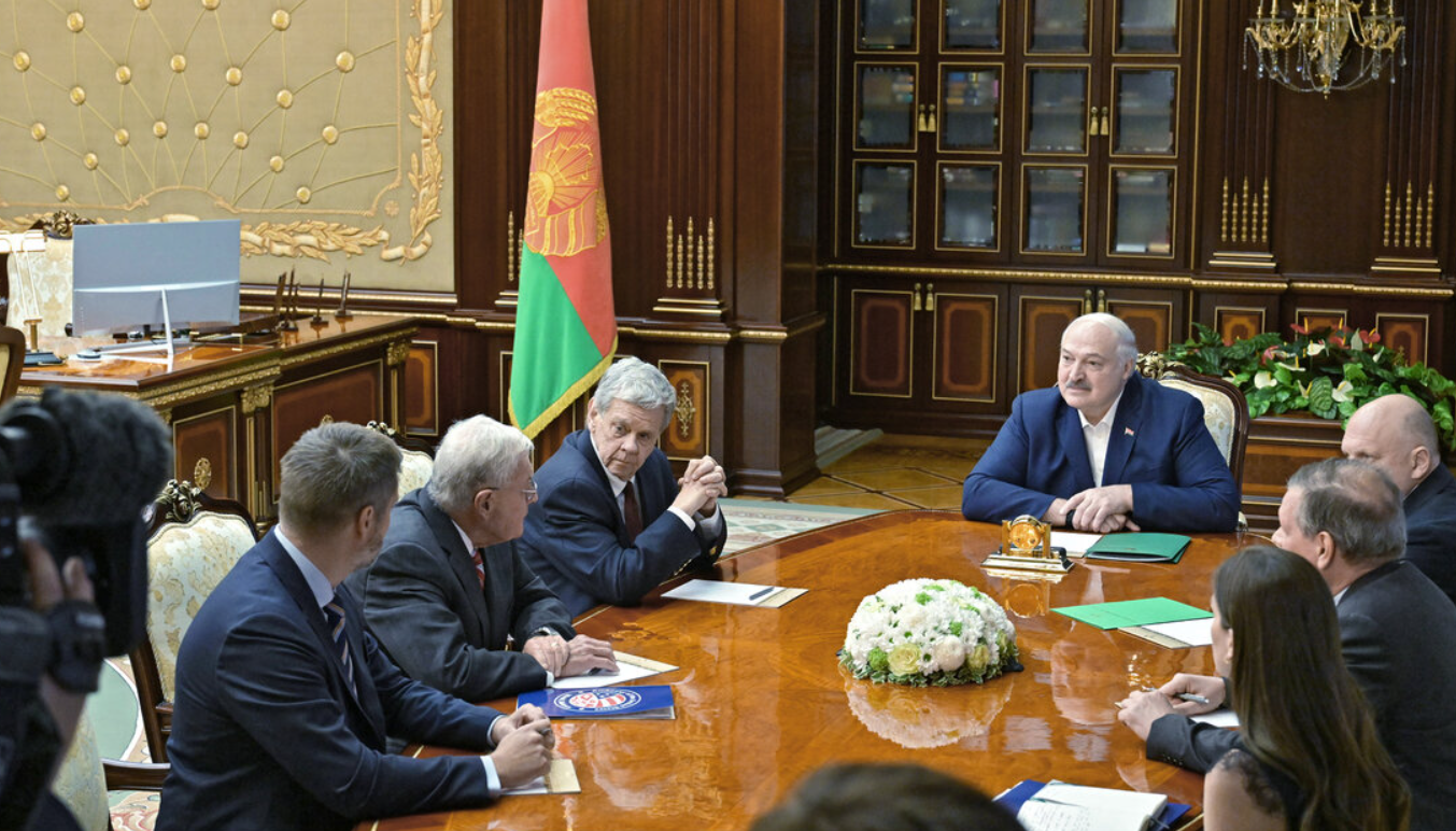 Келлог зустрівся з Лукашенком у Мінську: перші подробиці