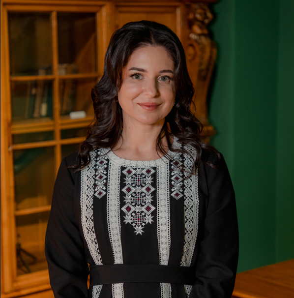 Ваші родичі можуть жити в Польщі чи Канаді – як їх знайти? Інтерв’ю з дослідницею родоводу