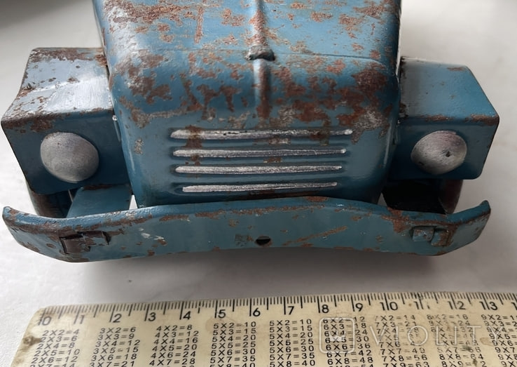 Ретро-іграшка за 30 тисяч: як виглядає стара машинка, за якою &quot;полюють&quot; антиквари