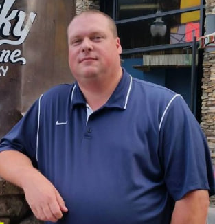 Чоловік схуд на 40 кілограмів і забув про хвороби завдяки незвичайній дієті: що він їсть