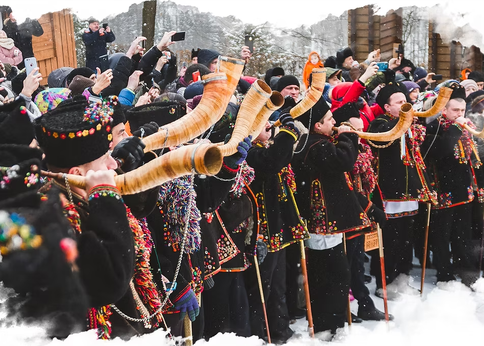 Бронь уже 80%. Сколько стоят зимние праздники в Карпатах и почему Буковель - самый дорогой