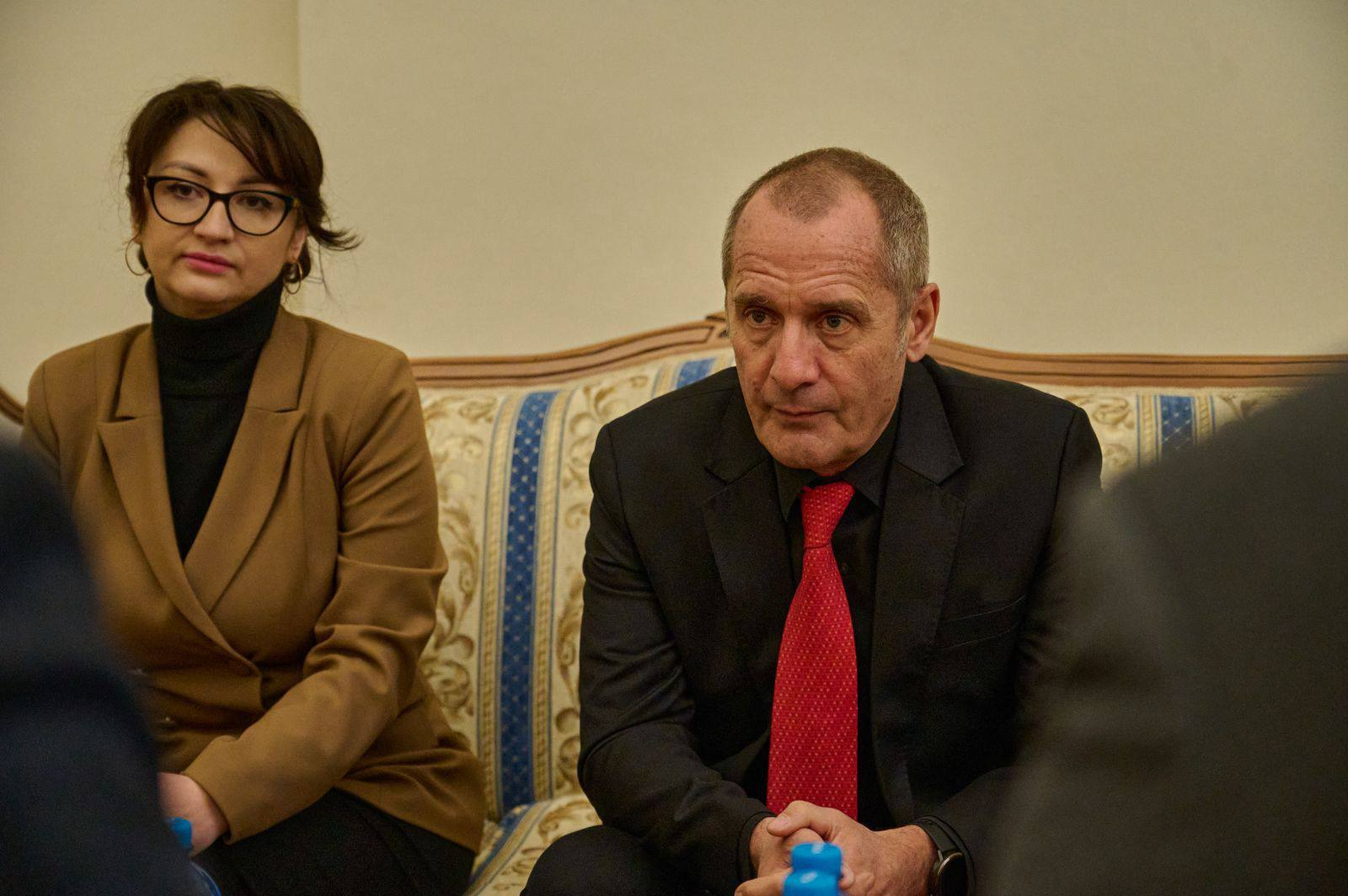 "Україна не дозволить рівняти себе з агресором": МЗС висловило претензії Червоному Хресту