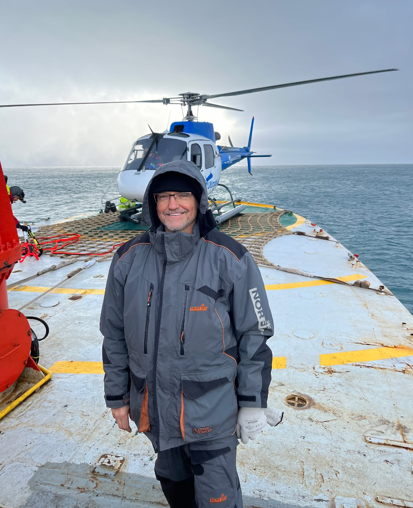 Перший українець висадився на найсамотніший острів планети: куди і як потрапив киянин