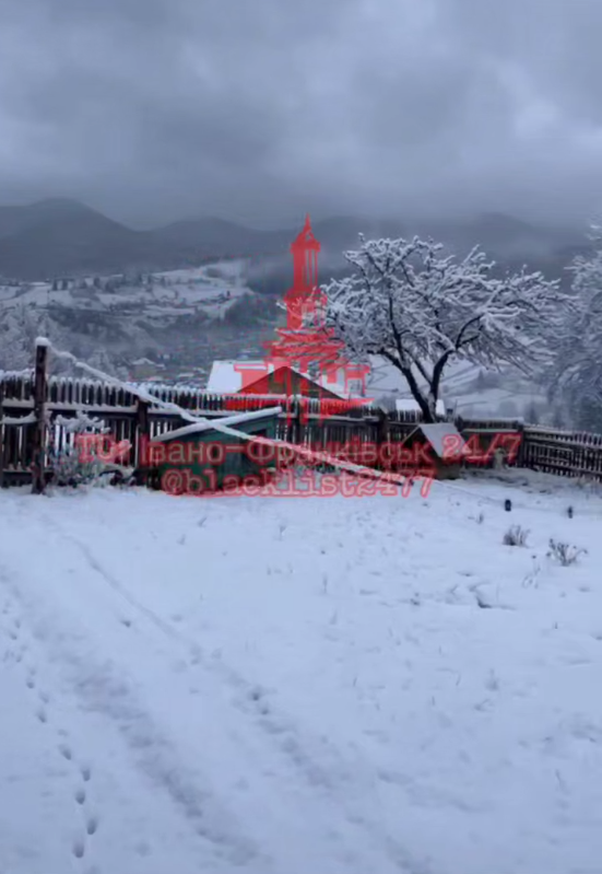 Зима не відступає: де в Україні насипало снігу посеред квітня (фото, відео)