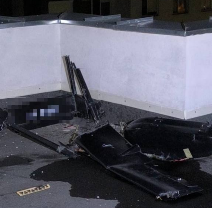 У столиці Молдови об'єкт, схожий на дрон, впав на багатоповерхівку (фото)