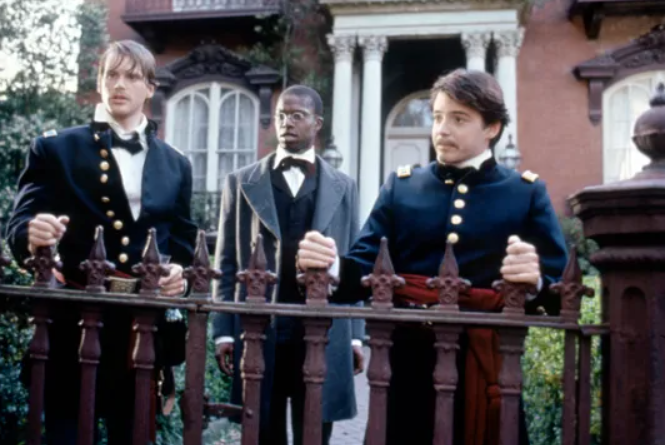 Умер знаменитый голливудский актер, сыгравший капитана Холта в "Бруклине 9-9"