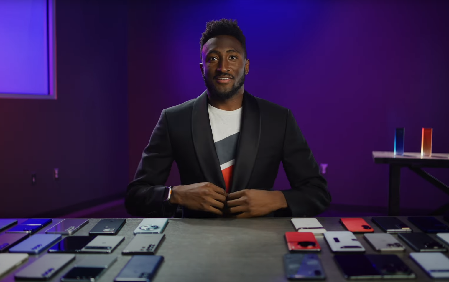 Известный ютубер назвал лучшие смартфоны 2023 года: сколько они стоят в Украине