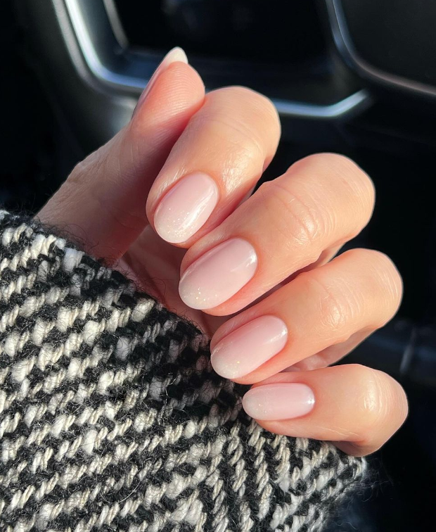 Маникюр 2024 года: эти дизайны будут в тренде и сделают ваши ручки самыми красивыми