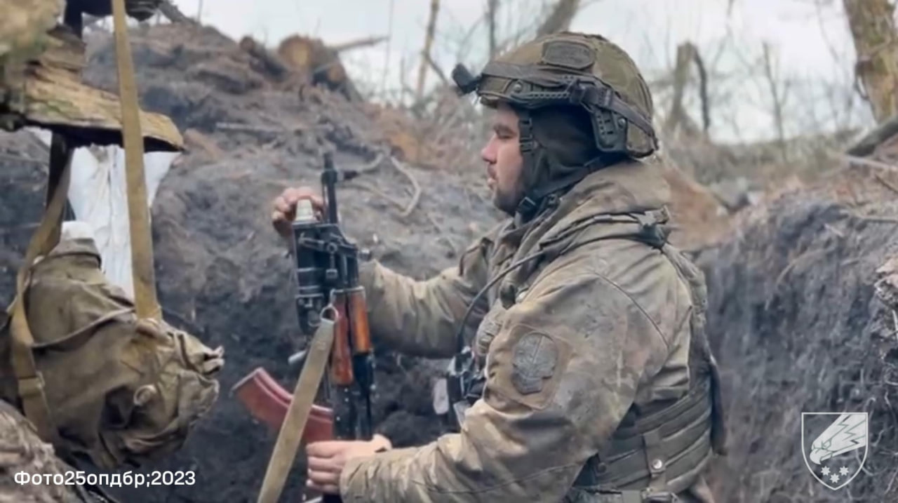 Зазирніть у ці очі: як виглядають Січеславські десантники, які стоять на стражі незалежності