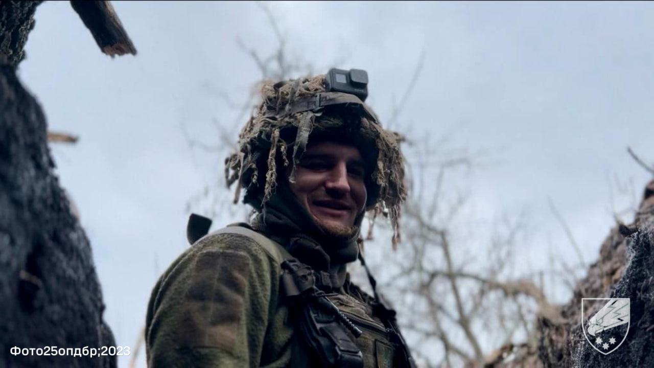 Зазирніть у ці очі: як виглядають Січеславські десантники, які стоять на стражі незалежності