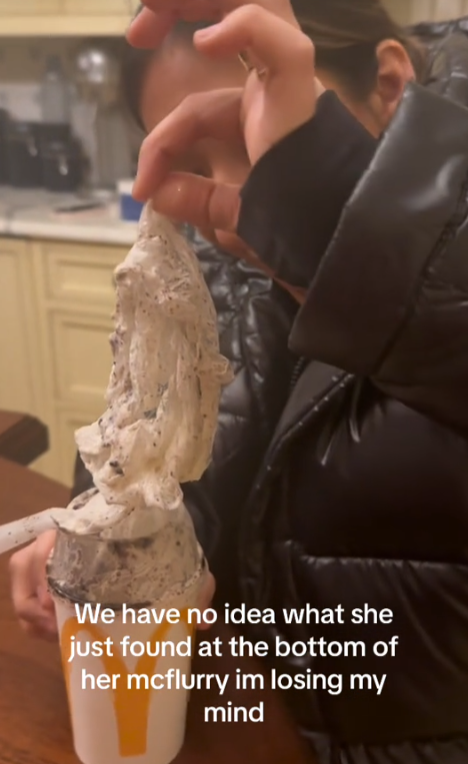 Женщина нашла в МакФлури несъедобный &quot;сюрприз&quot; и едва сдерживала эмоции: что там было