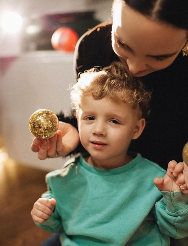 Жена Мирошниченко раскрыла правду о воспитании приемного сына и довела сеть до слез