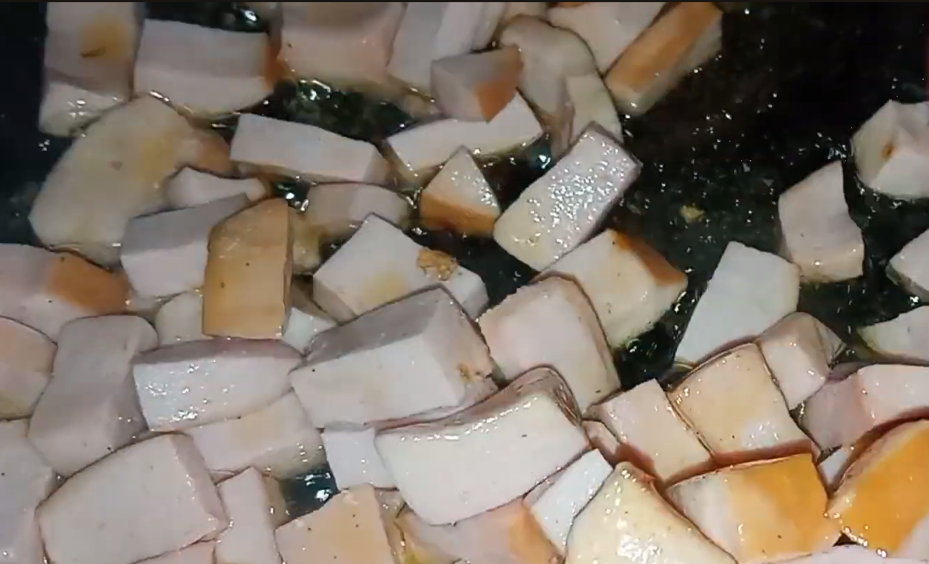 Быстро и сытно. Идеальный рецепт макаронов с сыром и колбасой