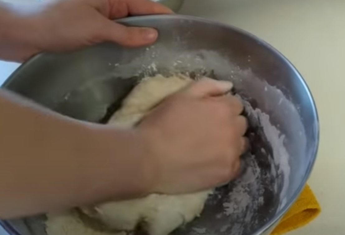 Пиріжки з цибулею і яйцем за рецептом наших бабусь: як готувати смакоту