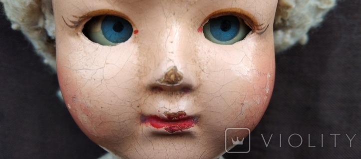 Такая старая кукла никому не понравится, но ее стоимость вас ошарашит (фото)