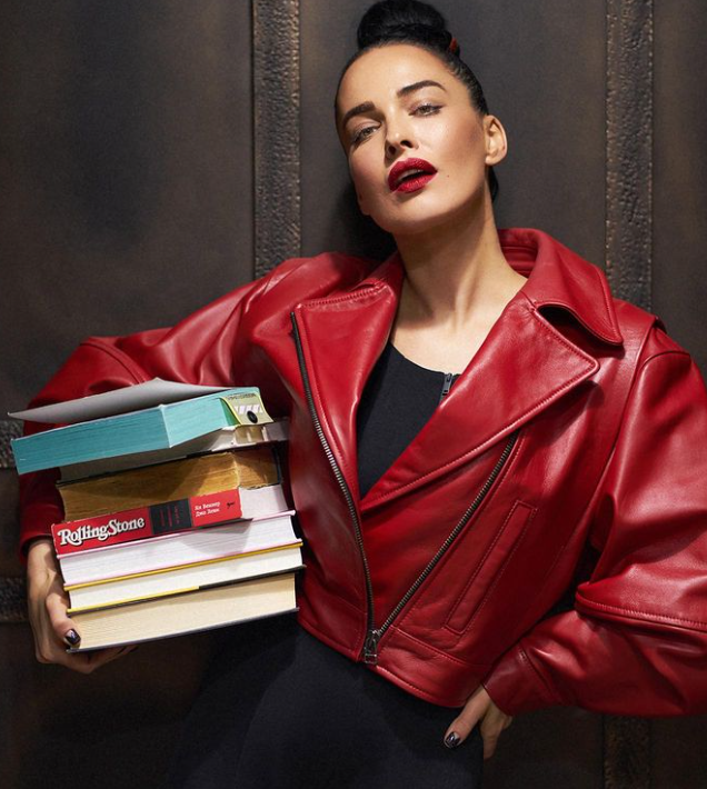 Астаф'єва вразила &quot;справжнім&quot; обличчям без макіяжу: як зірка Playboy виглядає у реальності