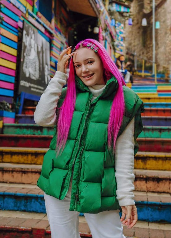 Кэнди Суперстар: Никто не хочет смотреть, как блогер переживает и жалуется на жизнь