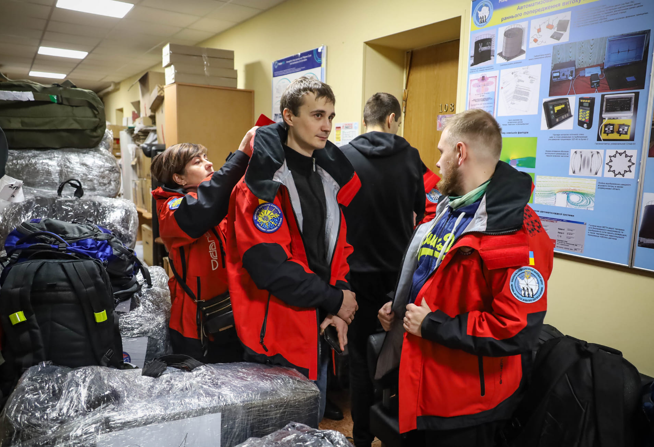 Найбільше жінок за останні 27 років. На &quot;Академік Вернадський&quot; вирушила нова антарктична експедиція (фото)