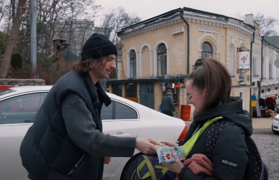 Дантес раптово заспівав пісню Дорофєєвої просто посеред Києва