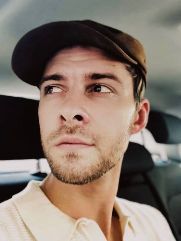 Как Барских выглядел в 2007 году. Смотрите первое выступление артиста на шоу &quot;Караоке на Майдані&quot;