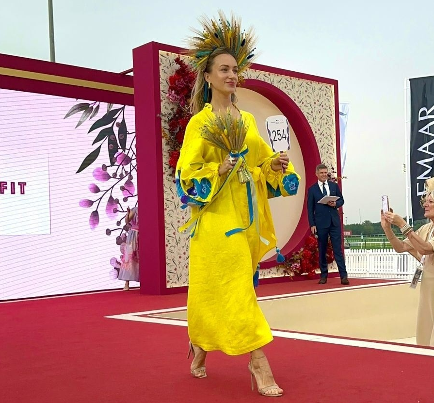 Лучший национальный наряд. Украинка феерически победила на престижном конкурсе в ОАЭ (фото)