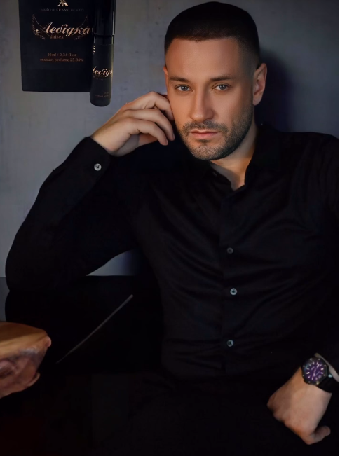 Хто такий Андрій Кравченко і чи одружений співак-&quot;копія&quot; Олега Винника