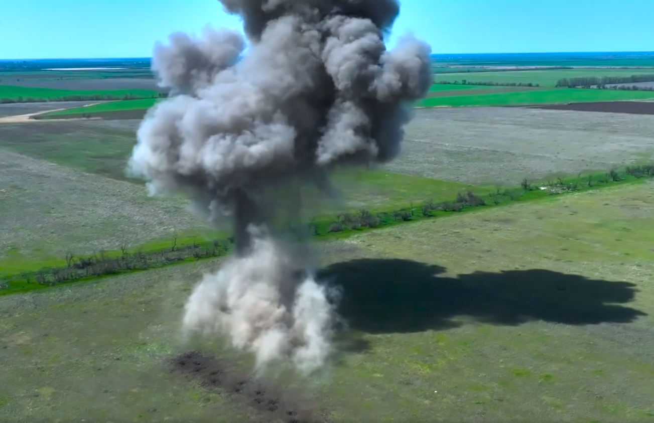 Украинцам показали, как саперы разминируют Николаевскую область: невероятные кадры