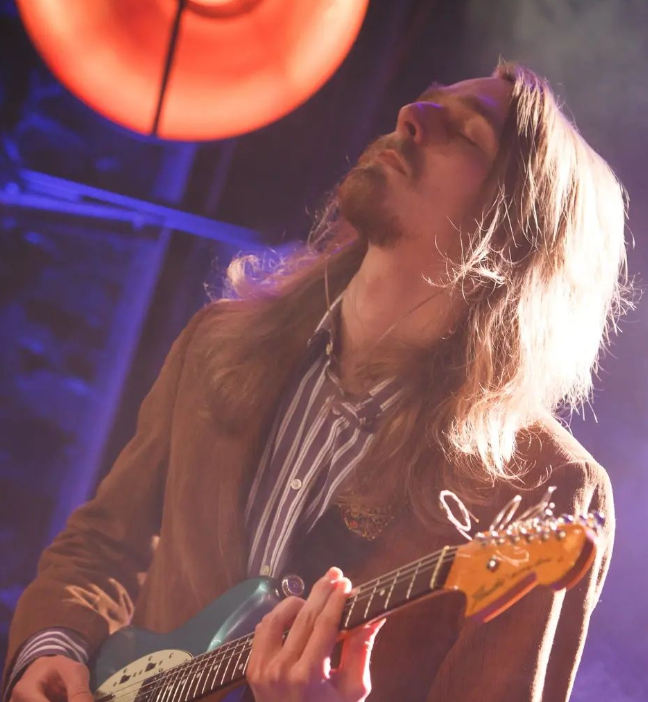 Відомий музикант йде у ЗСУ. Він звернувся до українців із проханням