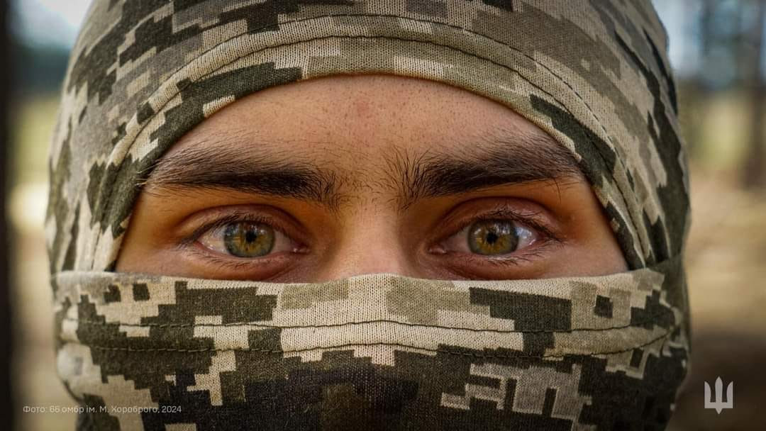 Ukrainian defenders' touching photos revealed