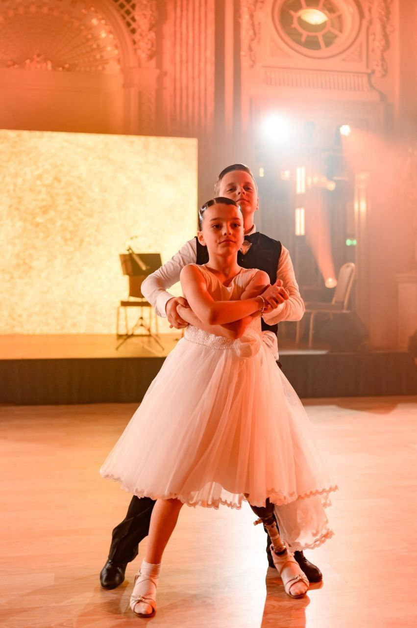 Впервые за пять лет в Киеве состоялся Венский бал с ветеранами. Смотрите, как это было