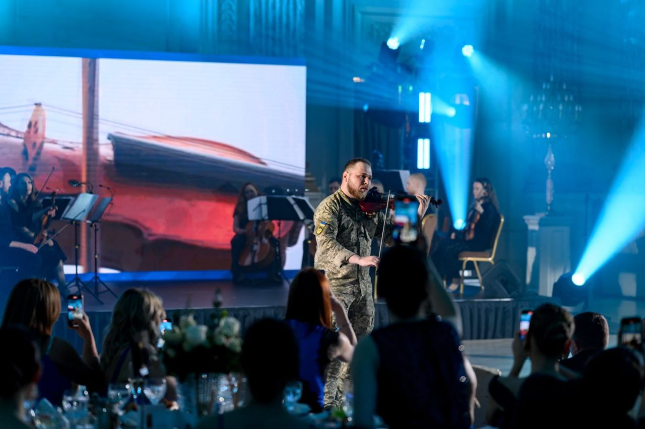 Впервые за пять лет в Киеве состоялся Венский бал с ветеранами. Смотрите, как это было