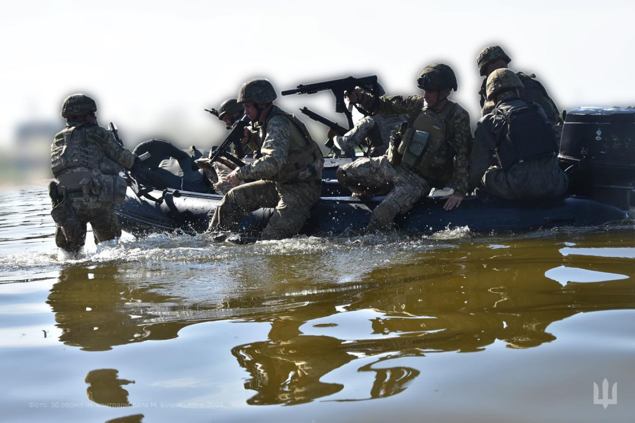 З'явилися рідкісні фото миколаївських морпіхів у &quot;рідній стихії&quot;