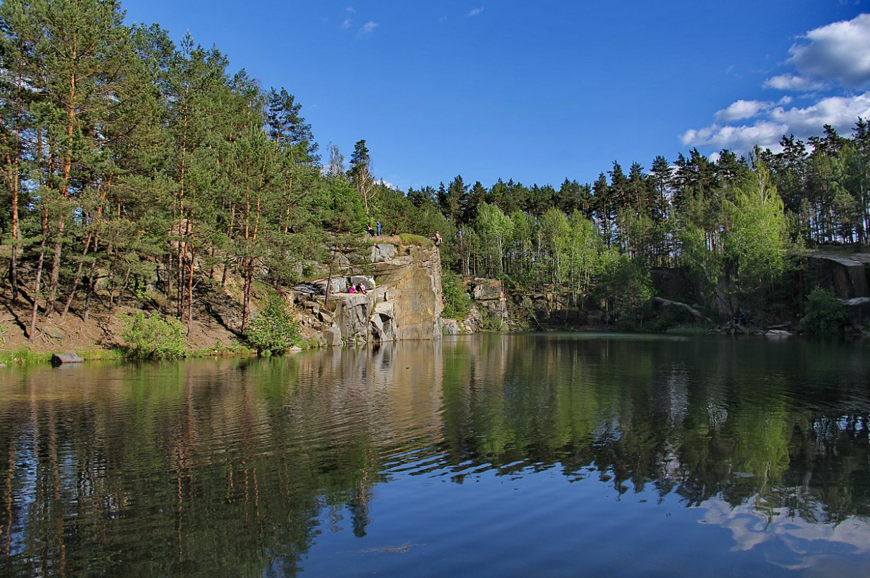 7 кращих місць для відпочинку з наметом, куди можна поїхати просто зараз