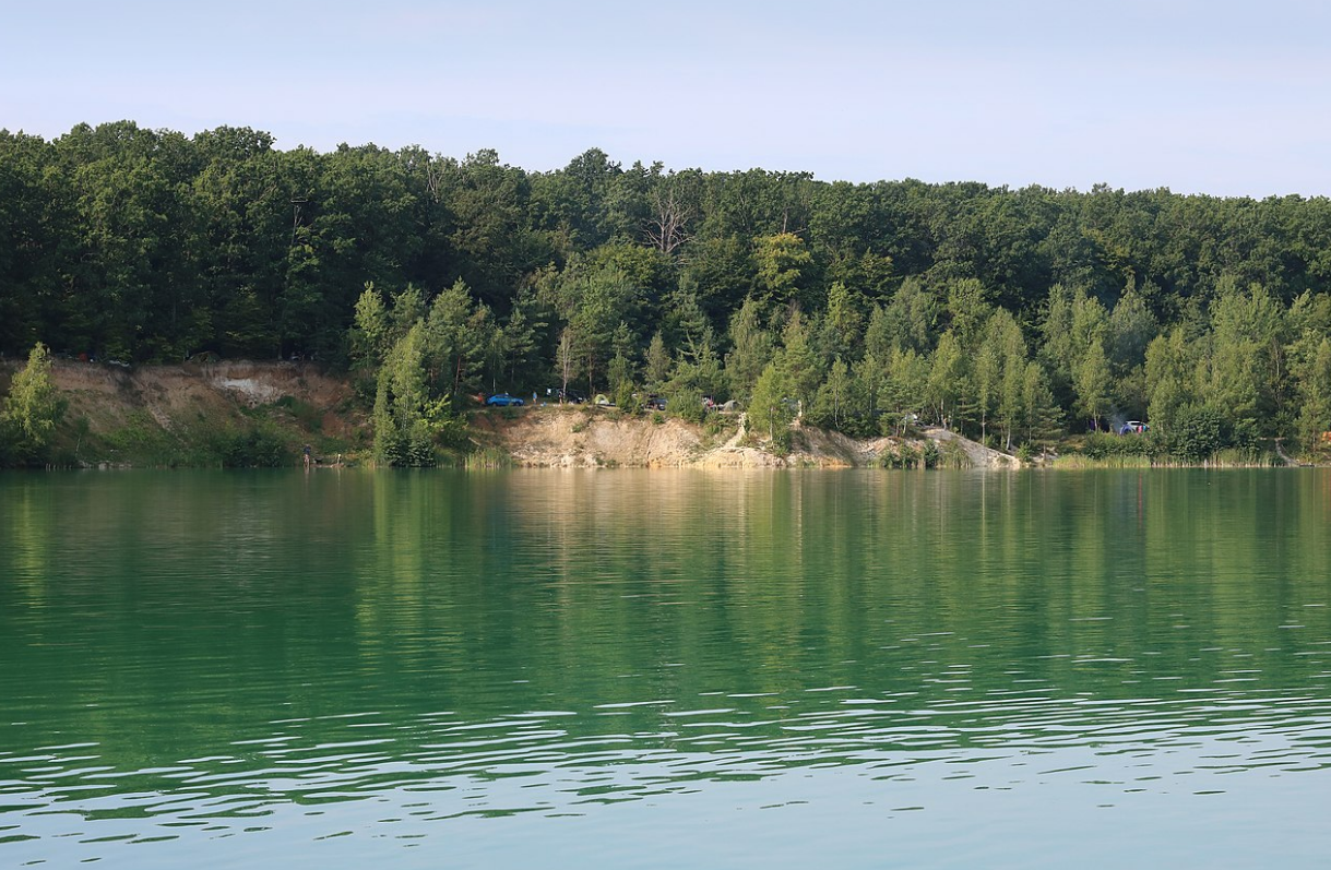 7 кращих місць для відпочинку з наметом, куди можна поїхати просто зараз